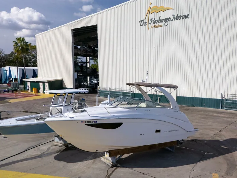 Slide: The Image of Regal 26 Express 2020 - 41