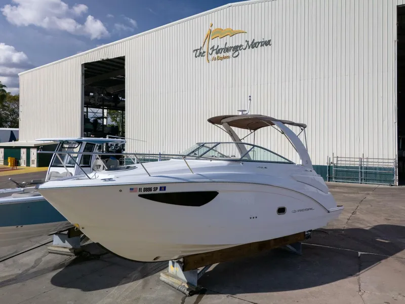 Slide: The Image of Regal 26 Express 2020 - 42