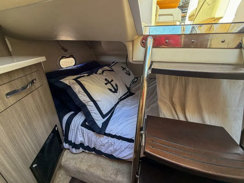 Slide: The Image of Regal 26 Express 2020 - 9