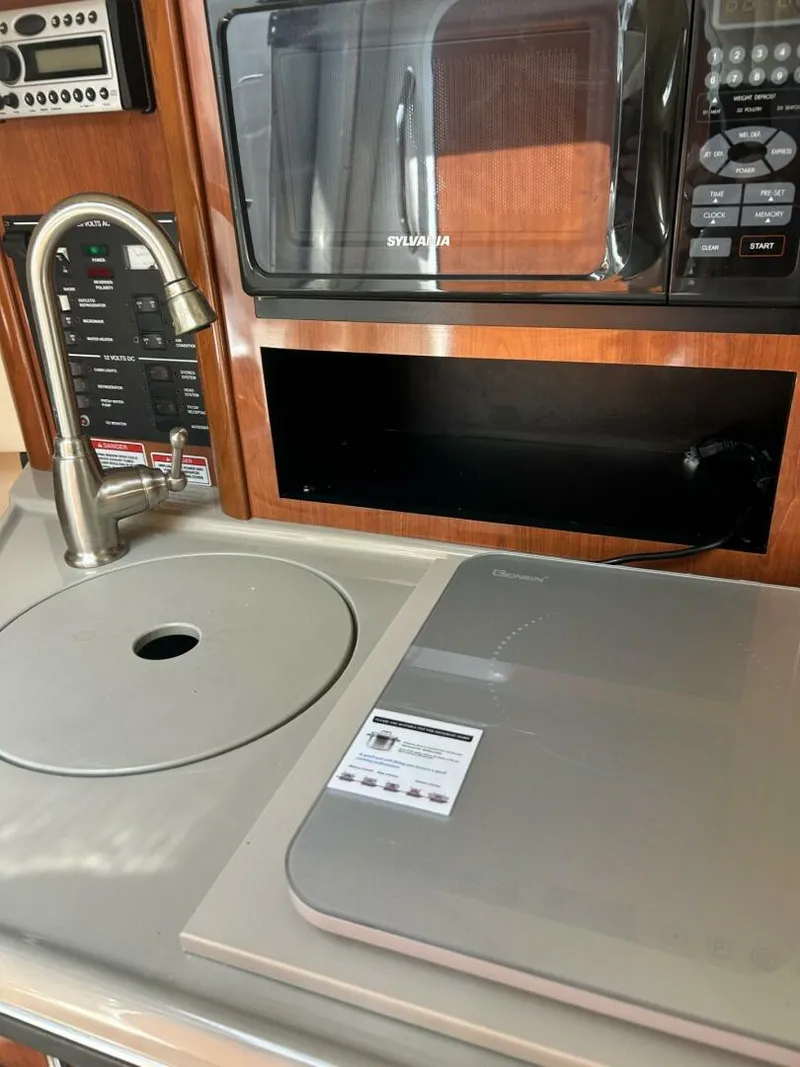 Slide: The Image of Sea Ray 240 Sundancer 2007 - 3