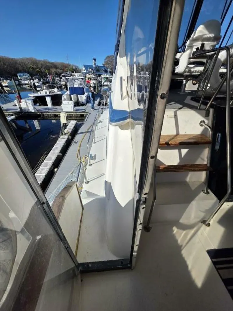 Slide: The Image of Sea Ray 415 1988 - 14