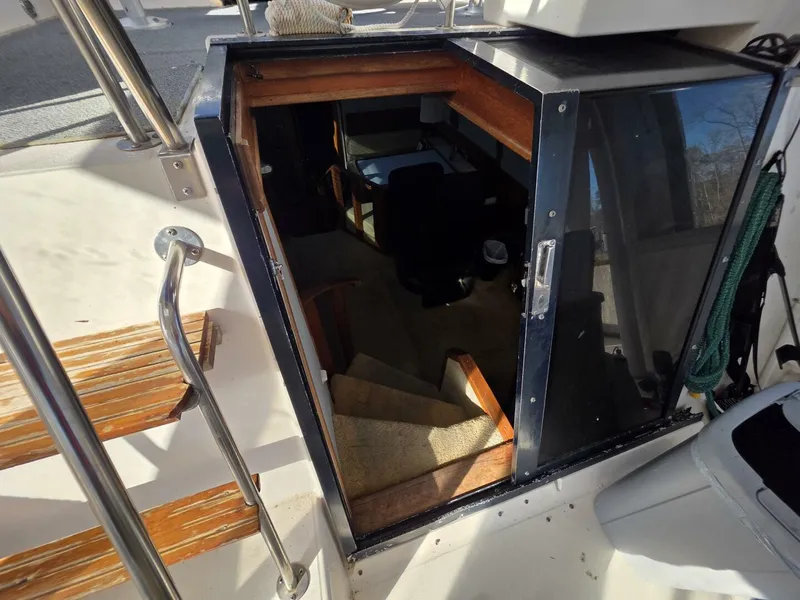 Slide: The Image of Sea Ray 415 1988 - 19