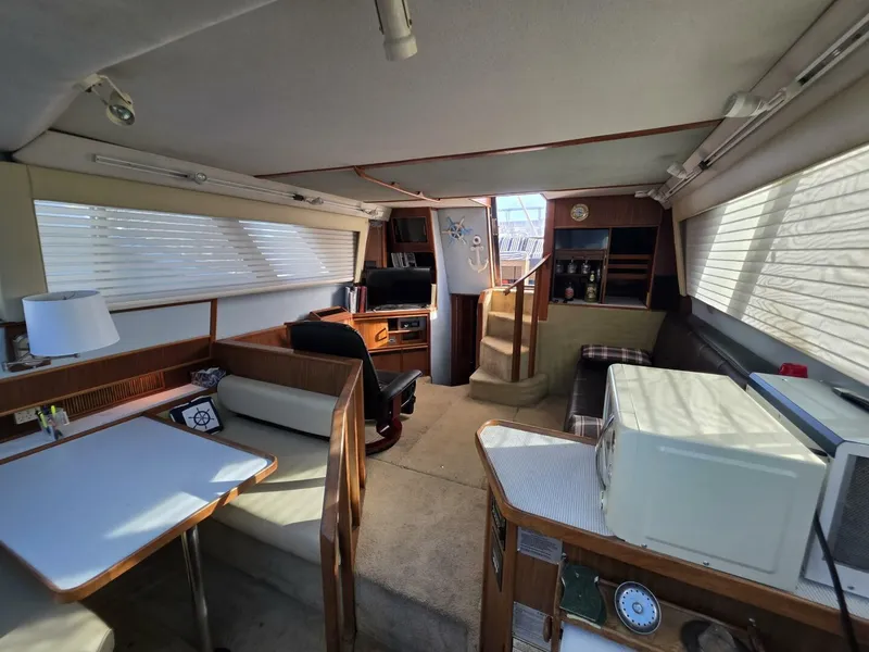 Slide: The Image of Sea Ray 415 1988 - 29