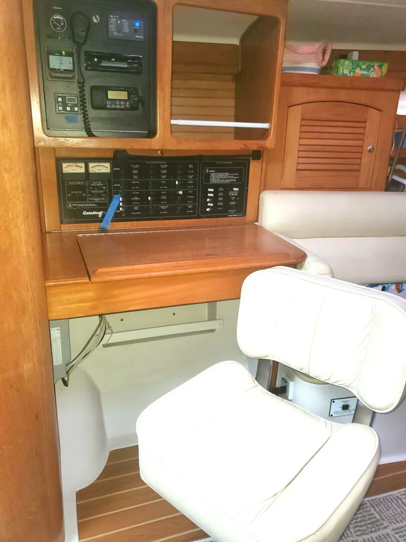 Slide: The Image of Catalina 400 MK II 2007 - 27