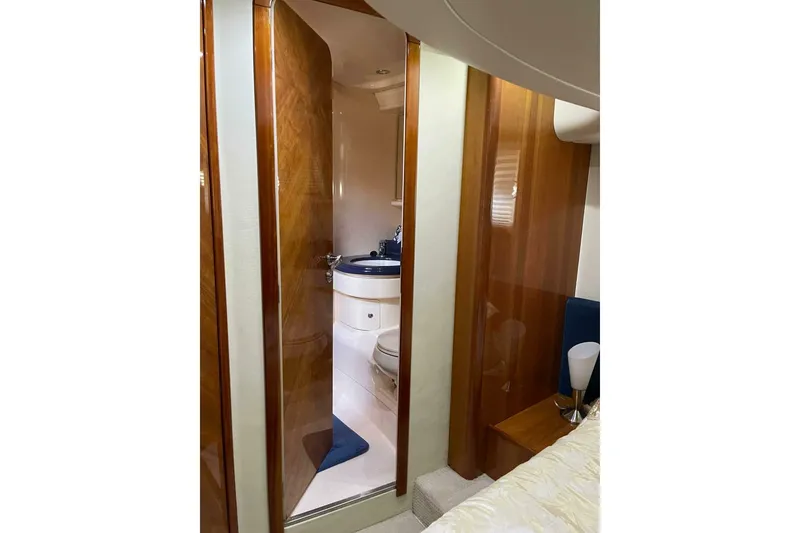 Slide: The Image of Azimut 46 Flybridge MY 2000 - 6