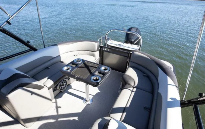 Slide: The Image of Avalon LSZ Quad Lounger 24 2021 - 6