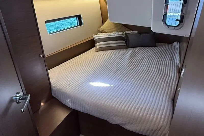 Slide: The Image of Beneteau Oceanis 40.1 2022 - 4