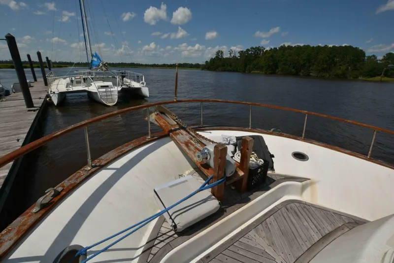 Slide: The Image of Albin 43 Double Cabin 1985 - 4