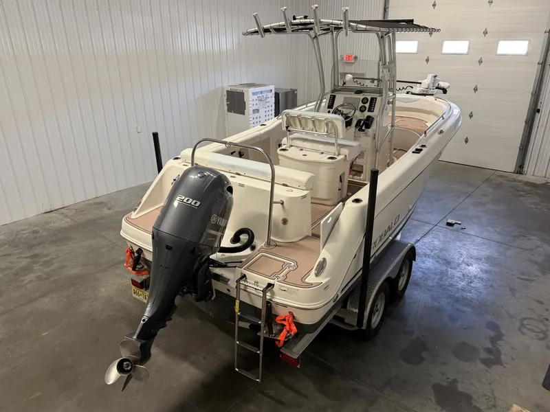 Slide: The Image of Robalo R222 Center Console 2015 - 2