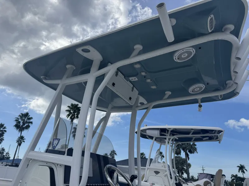 Slide: The Image of Sea Hunt Ultra 219 2021 - 13