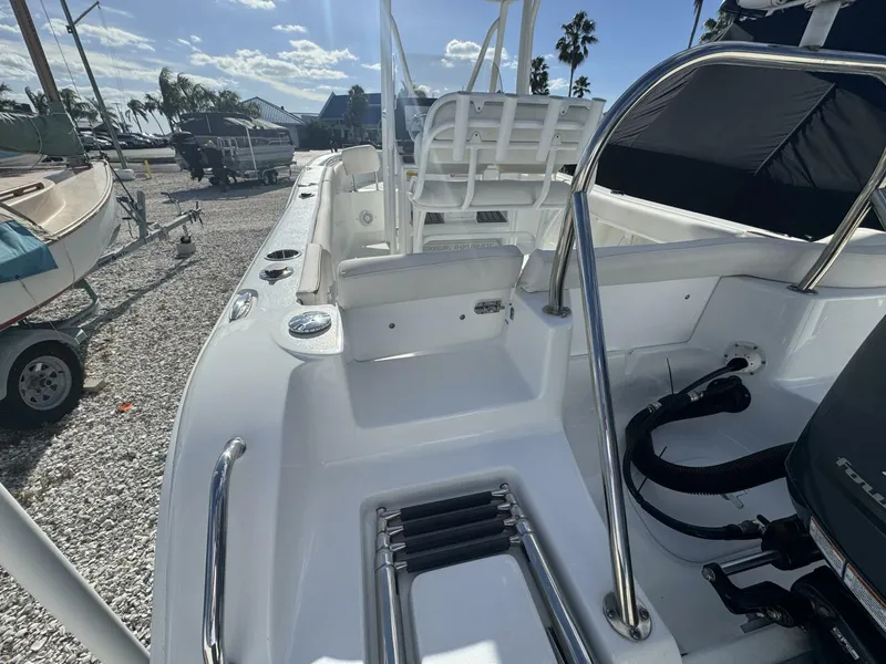Slide: The Image of Sea Hunt Ultra 219 2021 - 14