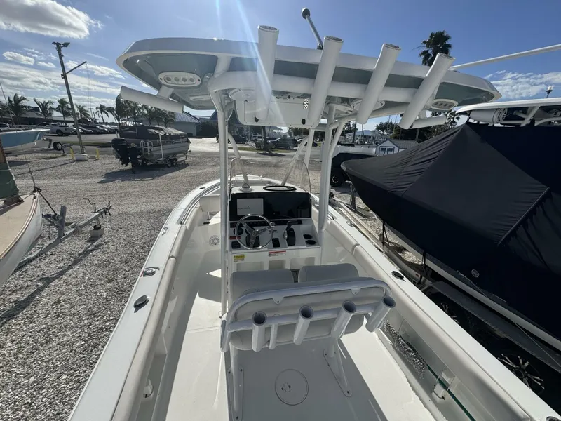Slide: The Image of Sea Hunt Ultra 219 2021 - 16