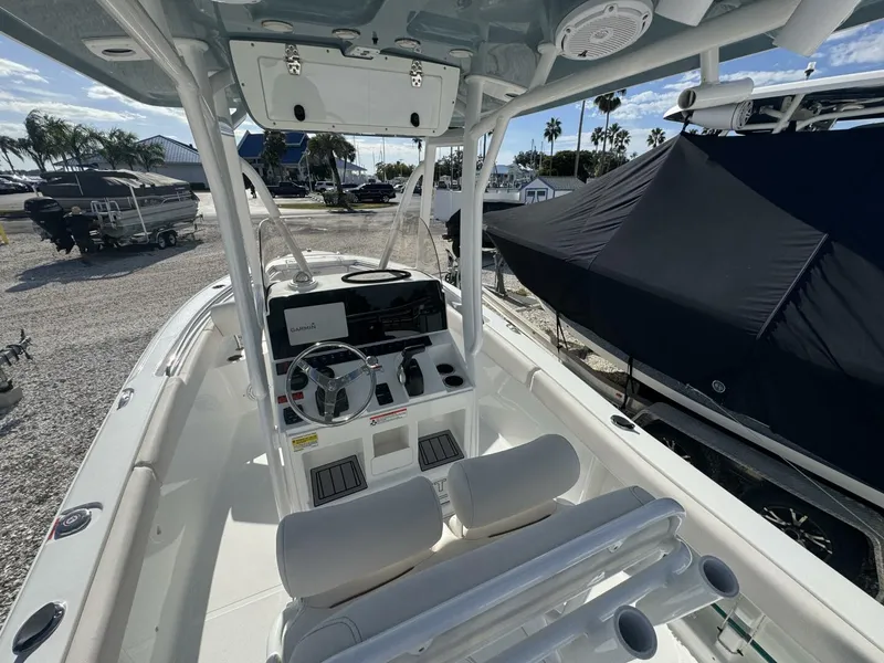 Slide: The Image of Sea Hunt Ultra 219 2021 - 17