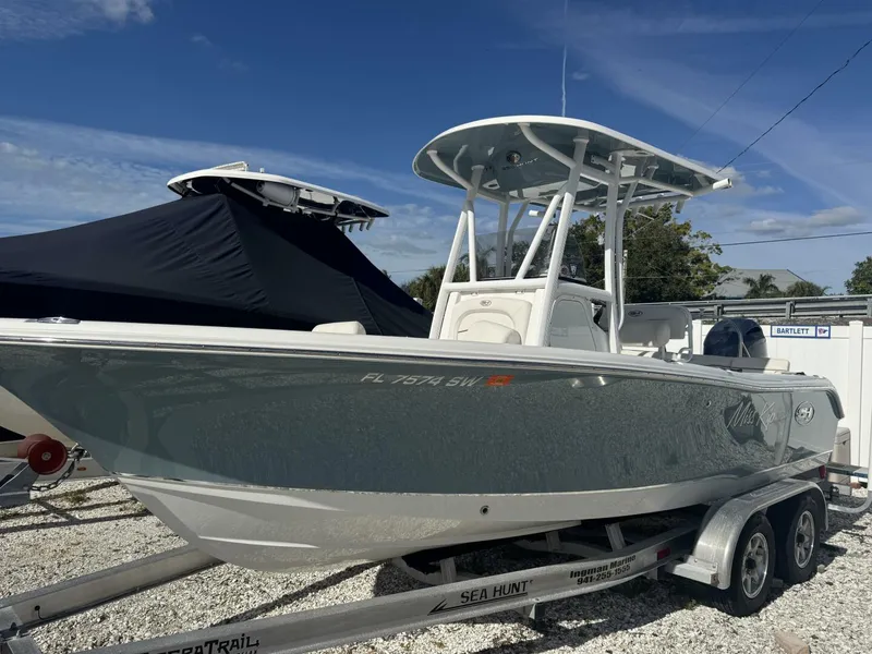 Slide: The Image of Sea Hunt Ultra 219 2021 - 2