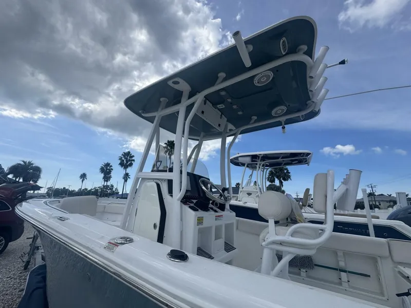 Slide: The Image of Sea Hunt Ultra 219 2021 - 3