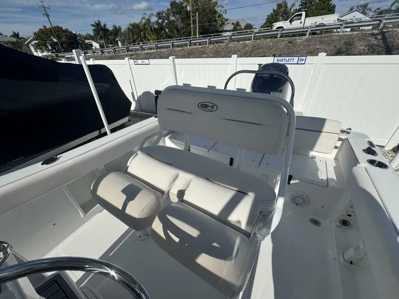 Slide: The Image of Sea Hunt Ultra 219 2021 - 31