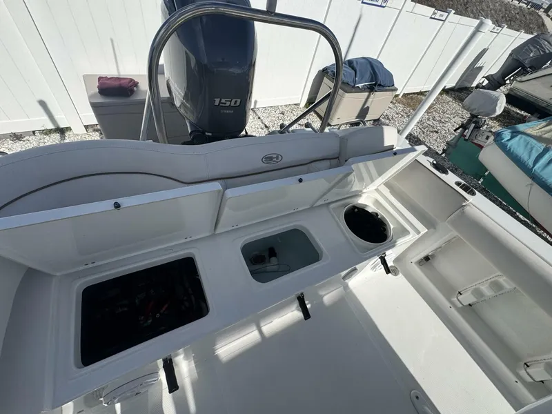 Slide: The Image of Sea Hunt Ultra 219 2021 - 36