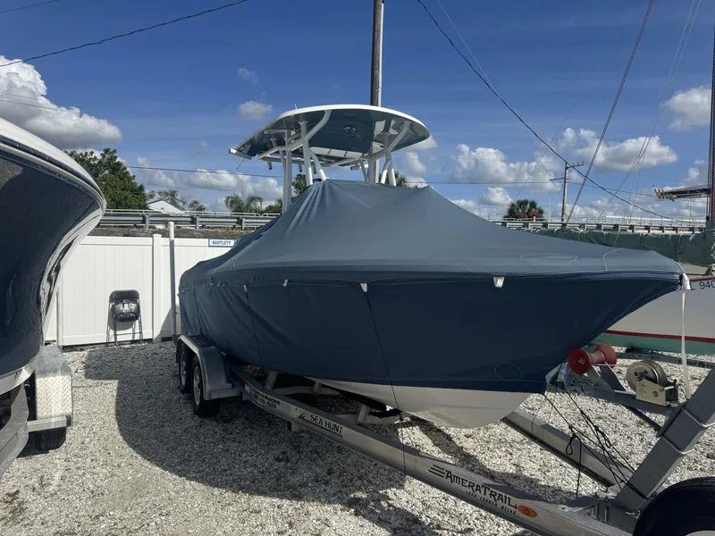 Slide: The Image of Sea Hunt Ultra 219 2021 - 37