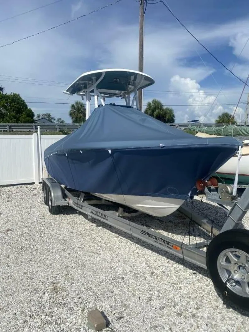 Slide: The Image of Sea Hunt Ultra 219 2021 - 40