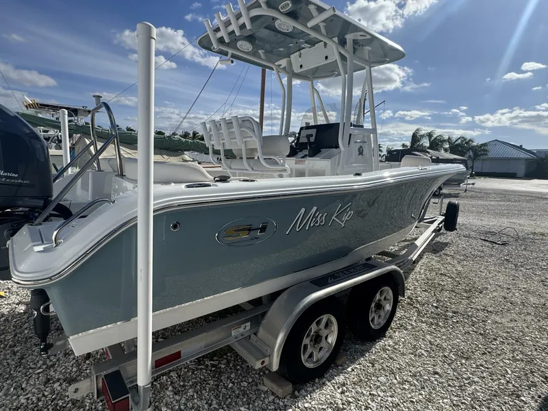 Slide: The Image of Sea Hunt Ultra 219 2021 - 7