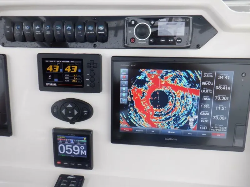 Slide: The Image of Sailfish 290 CC 2017 - 13