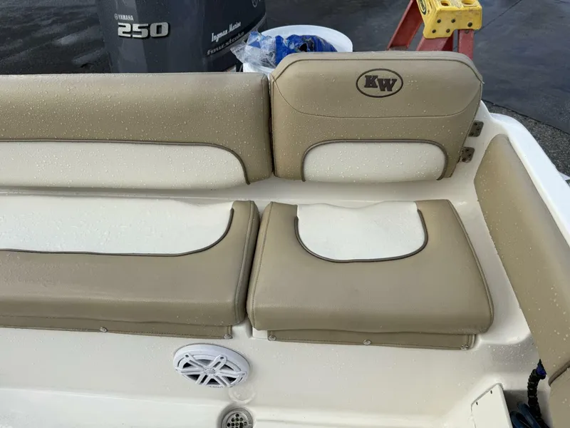 Slide: The Image of Key West 239 CC Fwd Seating 2019 - 15