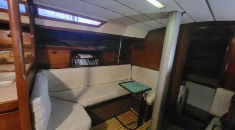 Slide: The Image of Beneteau First 38.5 1984 - 7