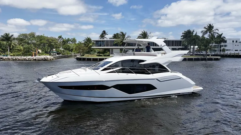 The Image of Sunseeker 52 Manhattan 2017 - 0