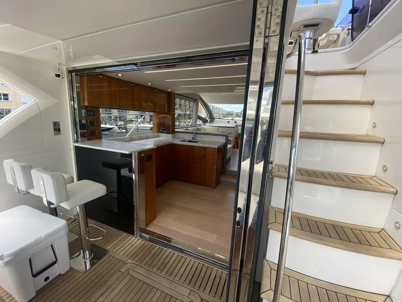 Slide: The Image of Sunseeker 52 Manhattan 2017 - 13