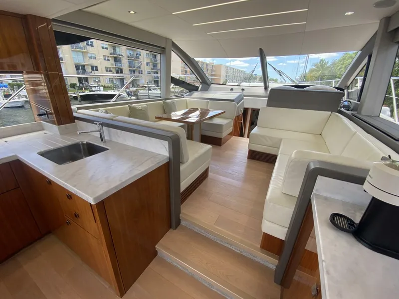 Slide: The Image of Sunseeker 52 Manhattan 2017 - 17