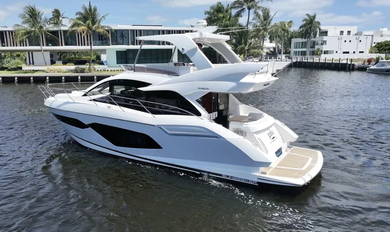 Slide: The Image of Sunseeker 52 Manhattan 2017 - 2