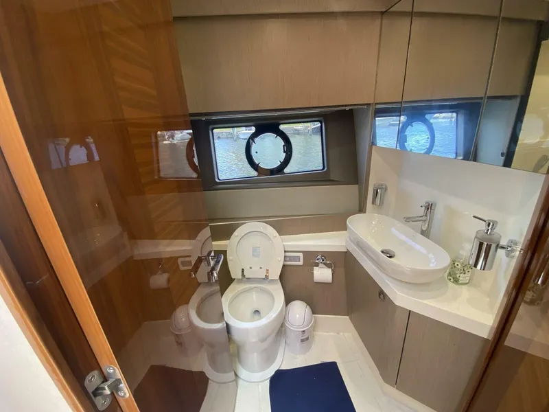 Slide: The Image of Sunseeker 52 Manhattan 2017 - 21