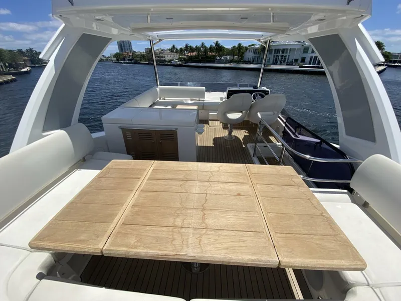 Slide: The Image of Sunseeker 52 Manhattan 2017 - 5