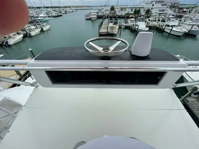 Slide: The Image of Custom Carolina Lydia 57 Sportfish 2001 - 34