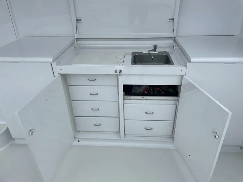 Slide: The Image of Custom Carolina Lydia 57 Sportfish 2001 - 42