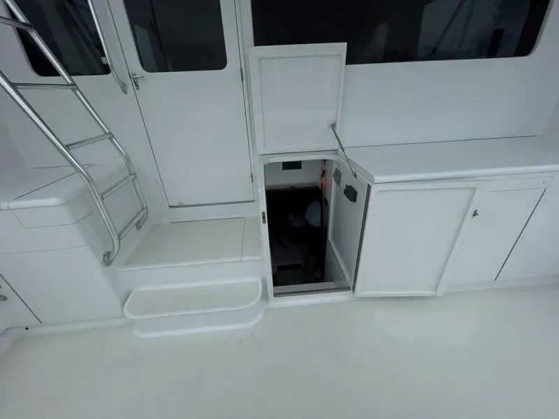 Slide: The Image of Custom Carolina Lydia 57 Sportfish 2001 - 45
