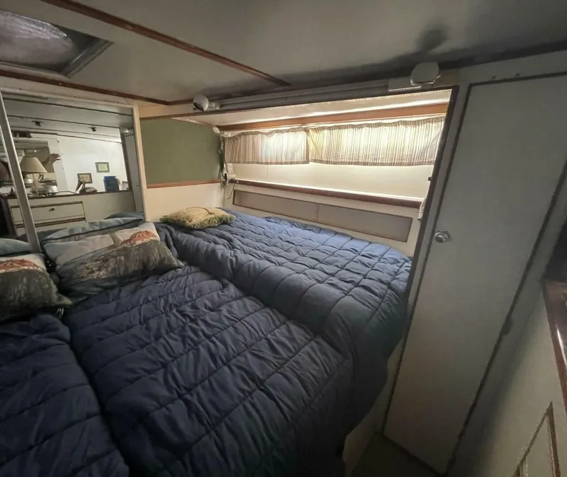 Slide: The Image of Chris-Craft 47 Commander 1969 - 27