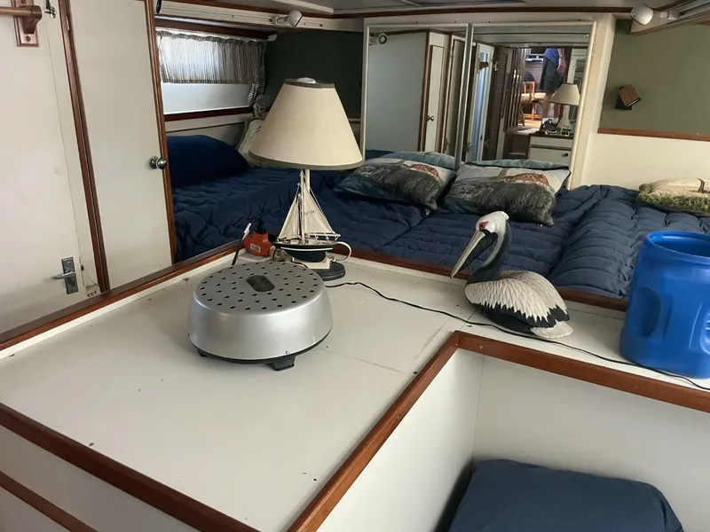 Slide: The Image of Chris-Craft 47 Commander 1969 - 32