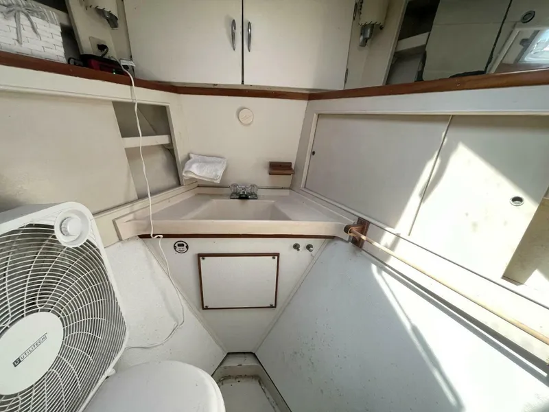 Slide: The Image of Chris-Craft 47 Commander 1969 - 7