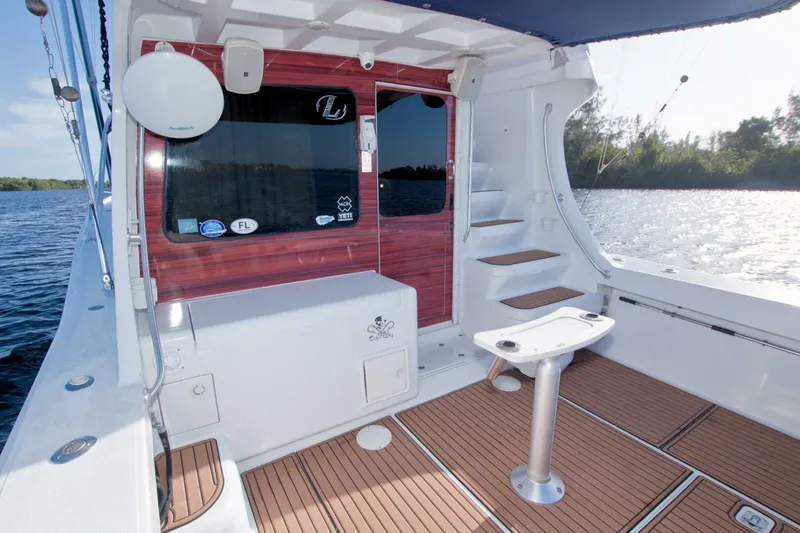 Slide: The Image of Luhrs 36 Convertible 1998 - 13