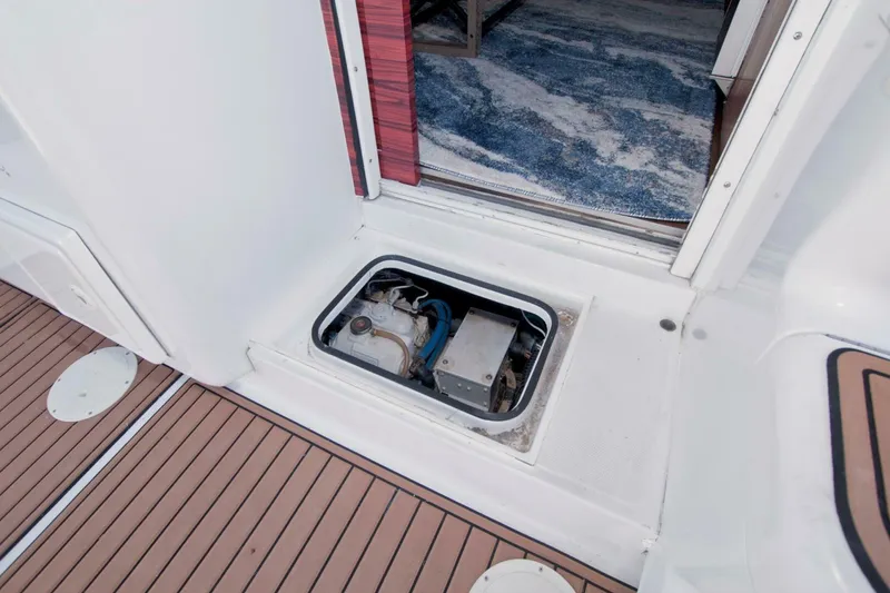 Slide: The Image of Luhrs 36 Convertible 1998 - 71