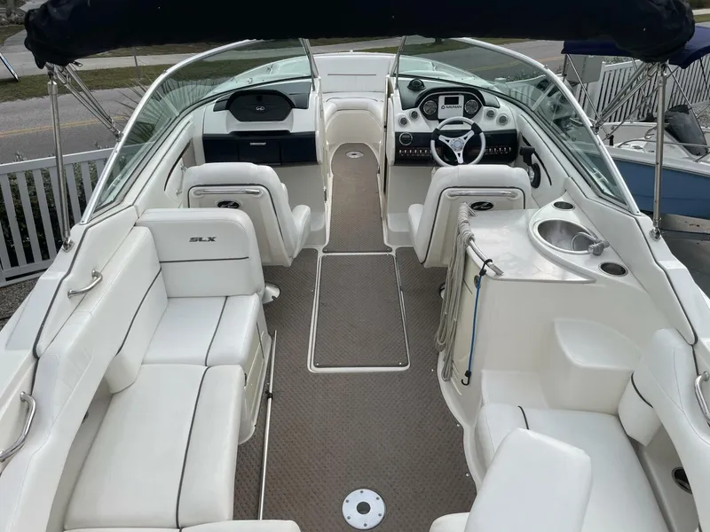 Slide: The Image of Sea Ray 270 SLX 2008 - 10