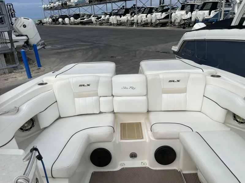 Slide: The Image of Sea Ray 270 SLX 2008 - 20