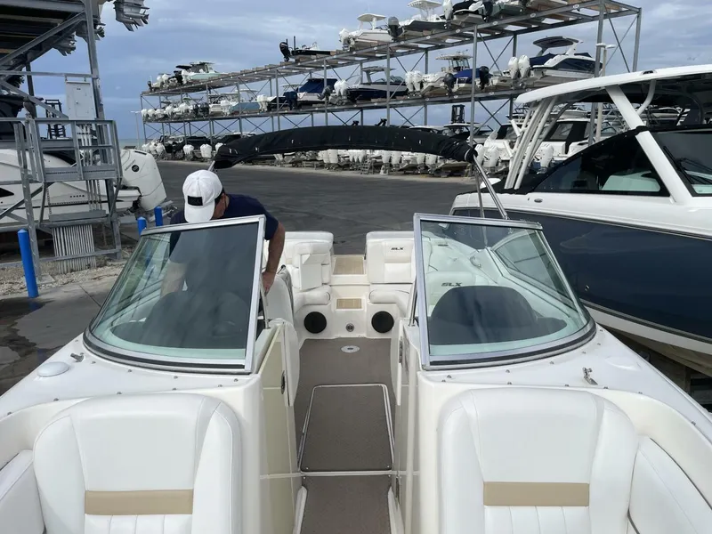 Slide: The Image of Sea Ray 270 SLX 2008 - 21