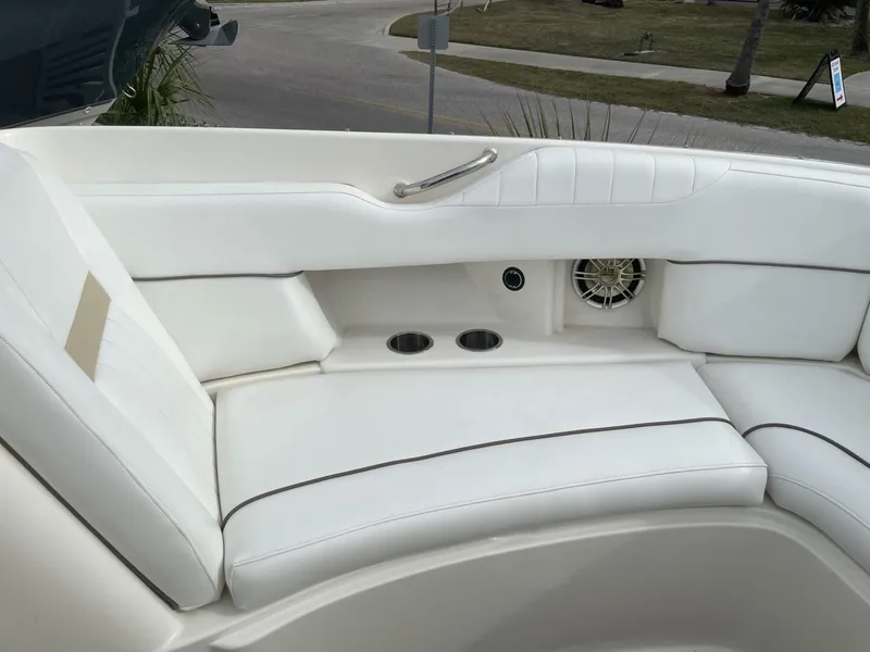 Slide: The Image of Sea Ray 270 SLX 2008 - 23