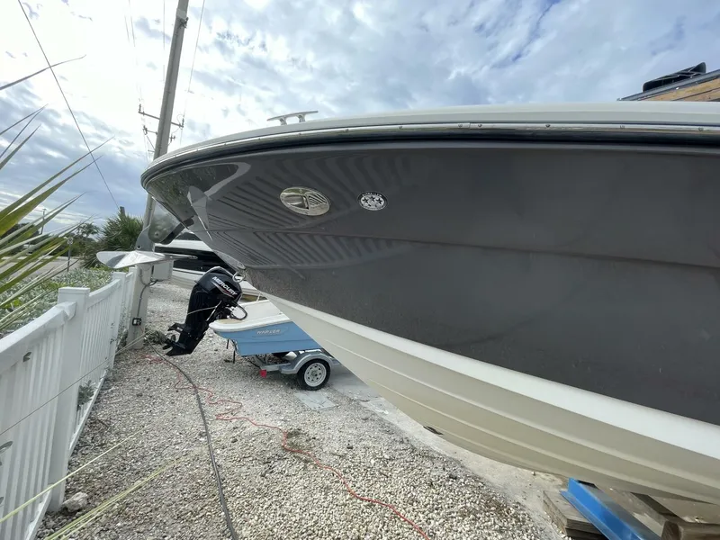 Slide: The Image of Sea Ray 270 SLX 2008 - 5