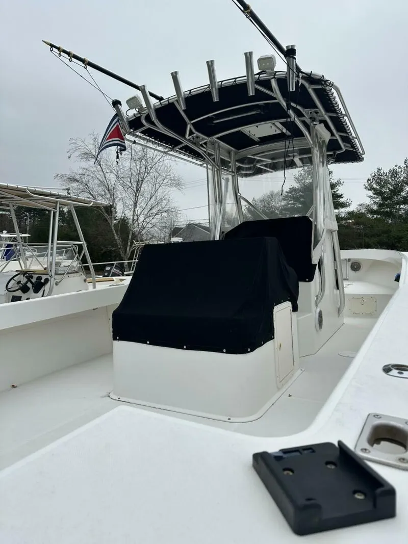 Slide: The Image of Ocean Master 31 Center Console 2004 - 3