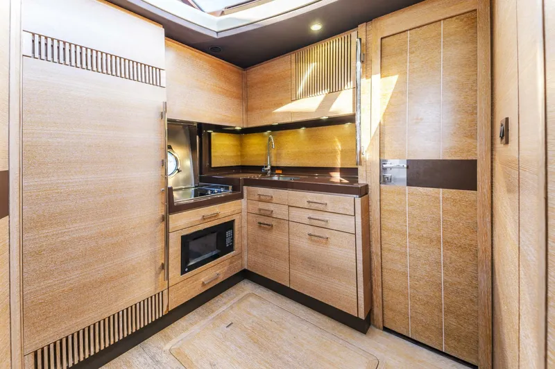 Slide: The Image of Azimut 48 Flybridge 2011 - 15