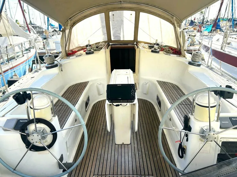 Slide: The Image of Jeanneau Sun Odyssey 2000 - 10
