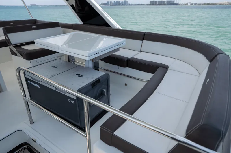 Slide: The Image of Galeon 500 Fly 2020 - 15